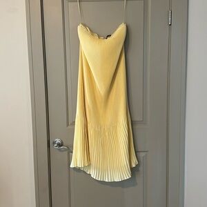 A&F Giselle Pleat Release Midi Dress in Yellow